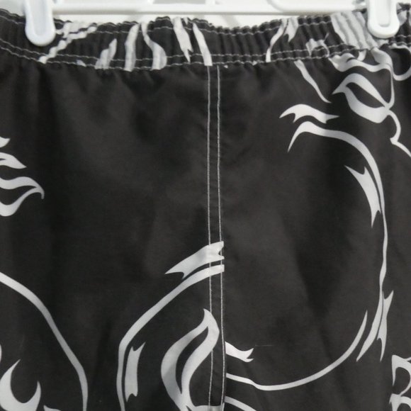 OLD NAVY | size 18 | Graphic Swim Shorts | Mesh Lining | Skulls and Flames - Picture 10 of 14